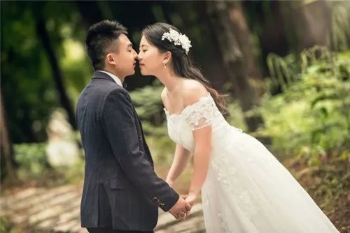重庆婚纱照价格大揭秘 盘点拍婚纱照的那些陷阱