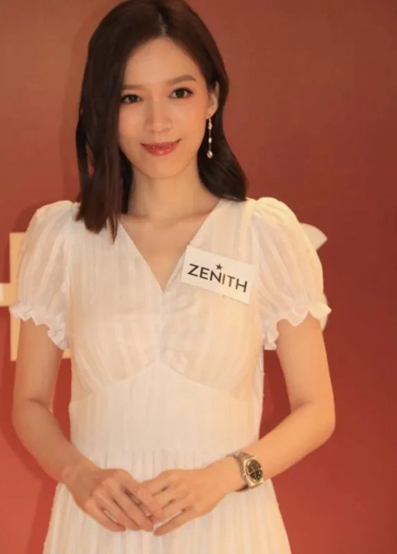 黄日华女儿直言感谢苗侨伟夫妇,尚未走出伤痛?