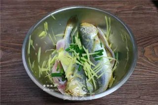 酥炸黄花鱼