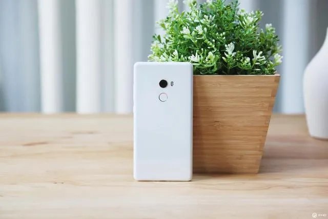 如何评价小米MIX 2 unibody全陶瓷版?