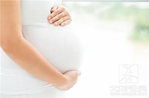 孕妇能穿高跟鞋吗