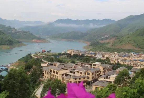 贵州望谟县属于哪个地区?