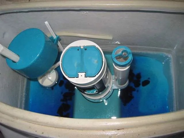 马桶底部漏水怎么办?马桶底部漏水的原因