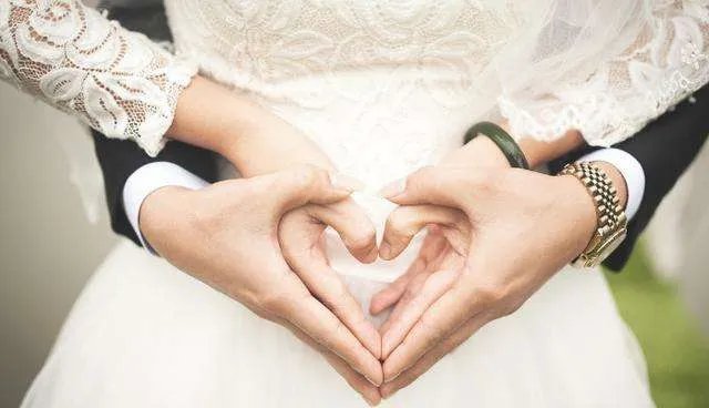 结婚七周年是什么婚 结婚七周年送什么礼物给老婆