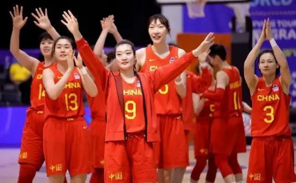 上升5位！中国女篮世界排名升至第二，距离第一名还差多少分？