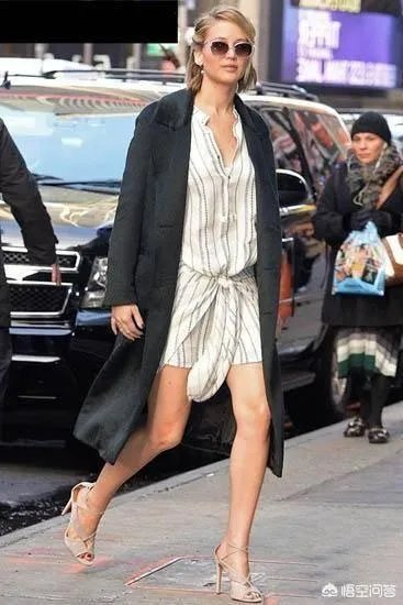 有哪些实用好看的女式高跟凉鞋?
