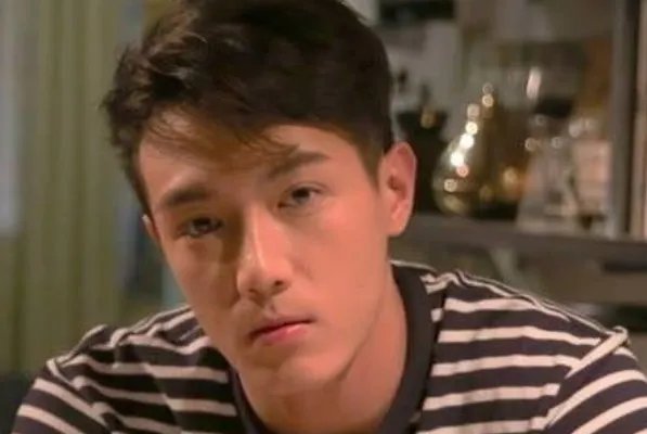 萧亚轩与男友相差几岁