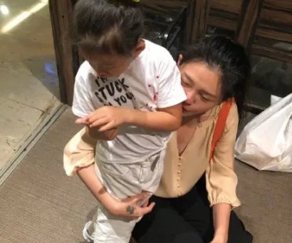 汪小菲儿子真的“惨”,负责烤肉给姐姐吃,连出镜的机会都没有,为什么?