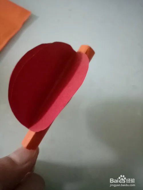 彩纸灯笼的做法
