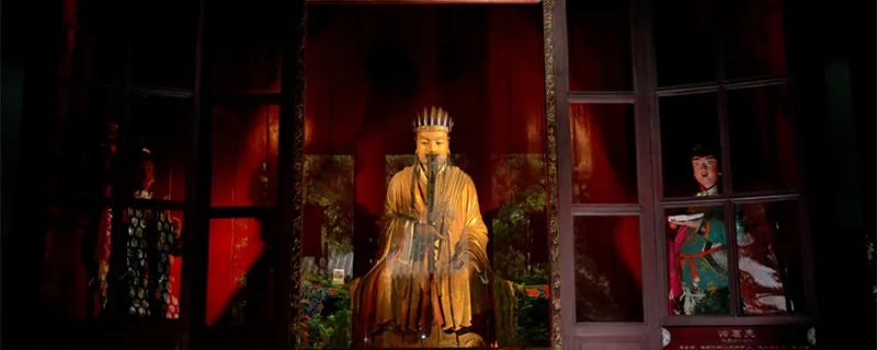 卧龙凤雏指的是谁 三国演义中的卧龙凤雏指的是谁