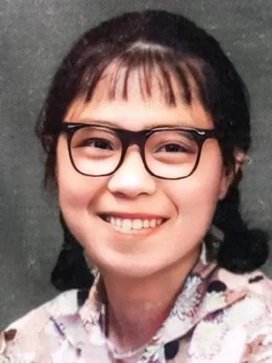 17岁张桂梅校长照片曝光,那时候的她有多美?